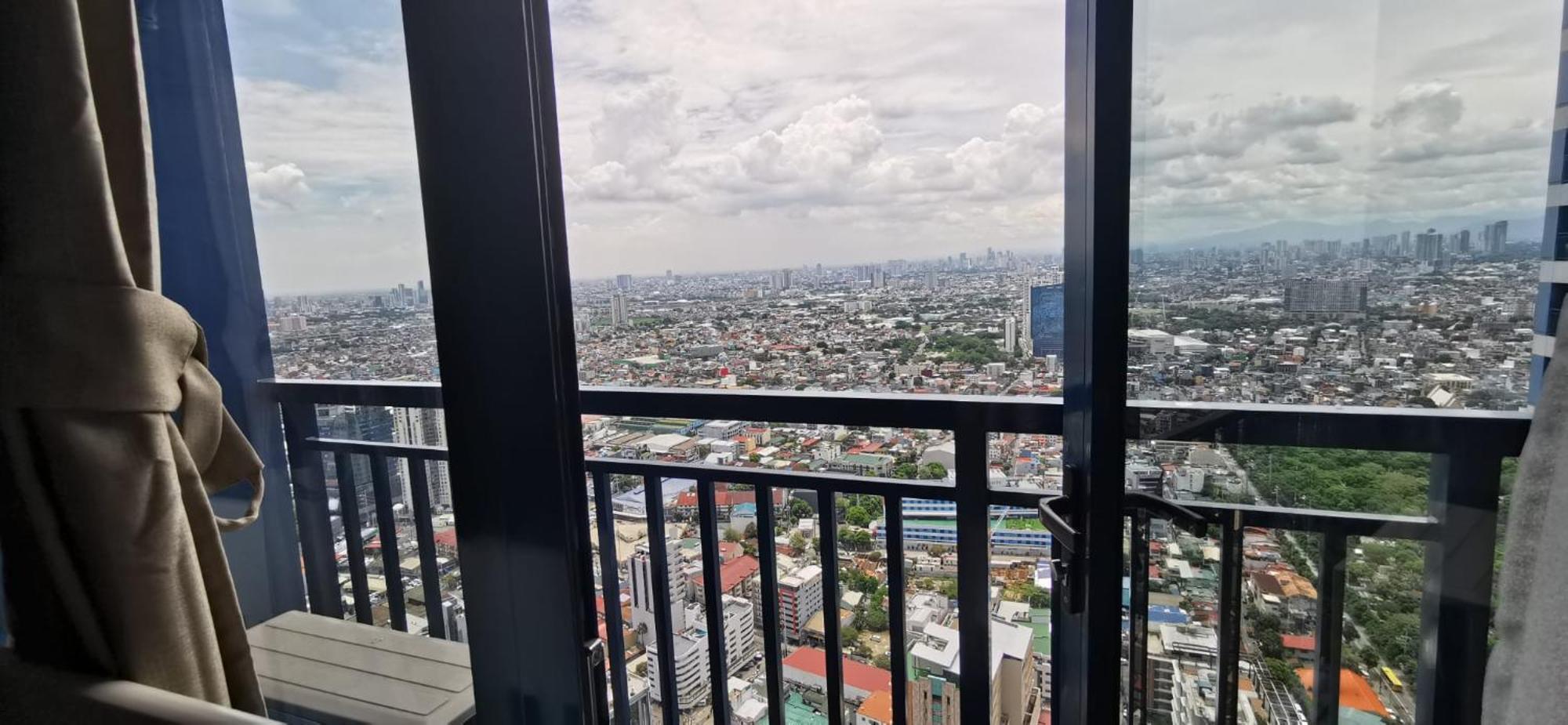 Deluxe Apartments Cozy & Homy In Makati Manila Netflix Eksteriør billede